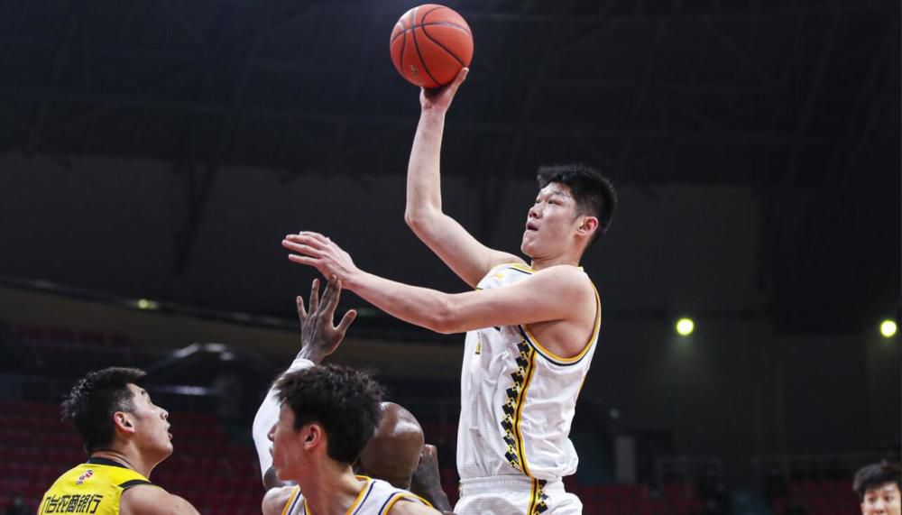 此外，蓝军也在考虑布鲁日的安东尼奥-努萨和哥本哈根的巴德吉。